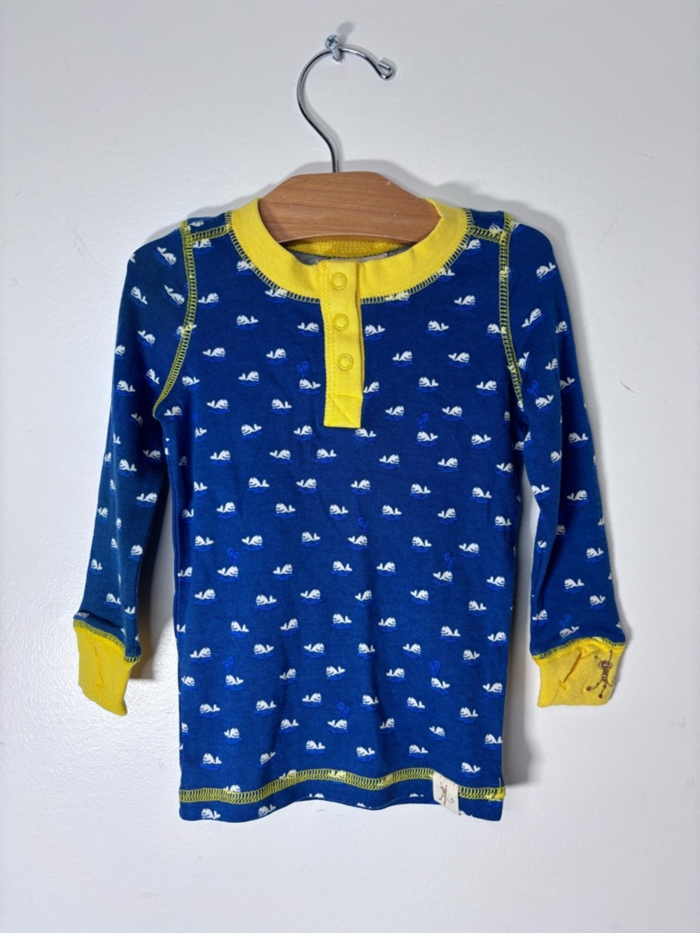 munki munki Pj Top Navy Whale with Yellow Trim size 2